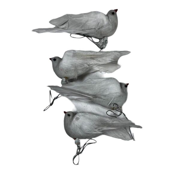Vintage Set of 4 White Clip On Bird Christmas Ornaments Feather Doves Partridge - Picture 1 of 2